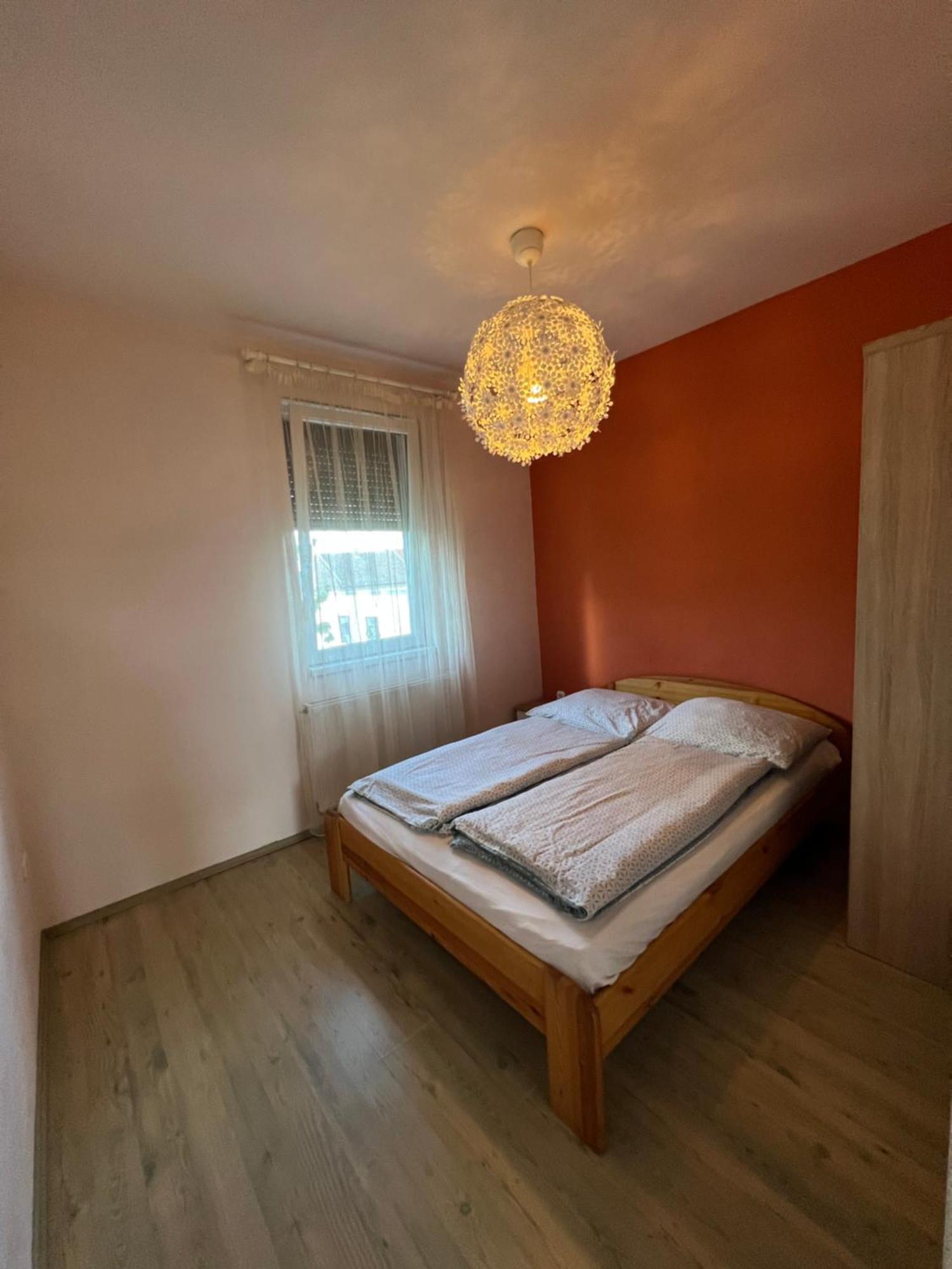 Kristaly Apartman 塞格德 外观 照片