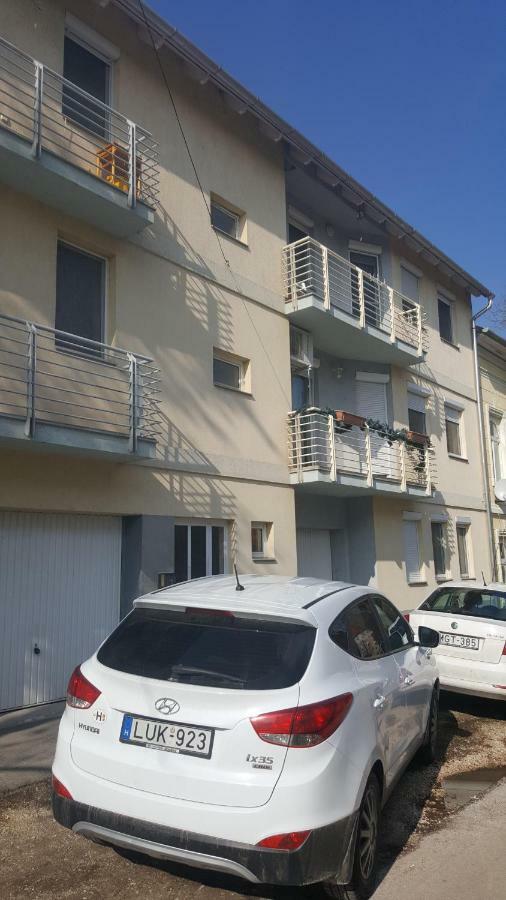 Kristaly Apartman 塞格德 外观 照片