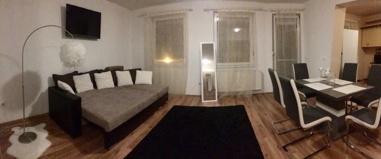 Kristaly Apartman 塞格德 外观 照片